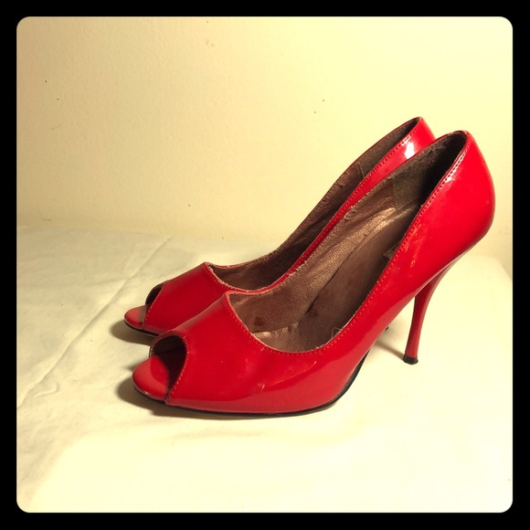 Red high heels - Picture 2 of 3